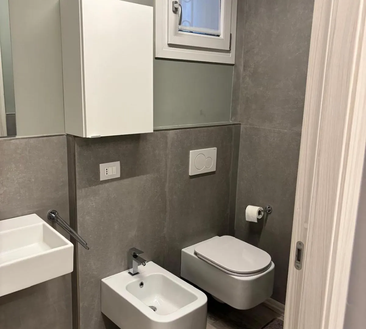 Διαμέρισμα Ile Appartment Πεσκιέρα ντελ Γκάρντα